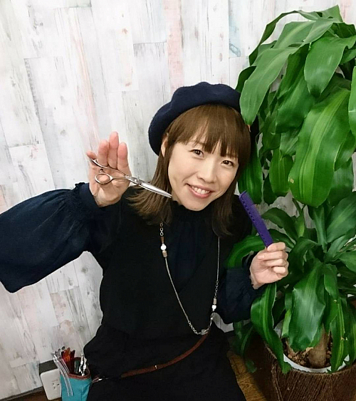 小林 ひとみ